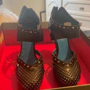 Studded black heels!